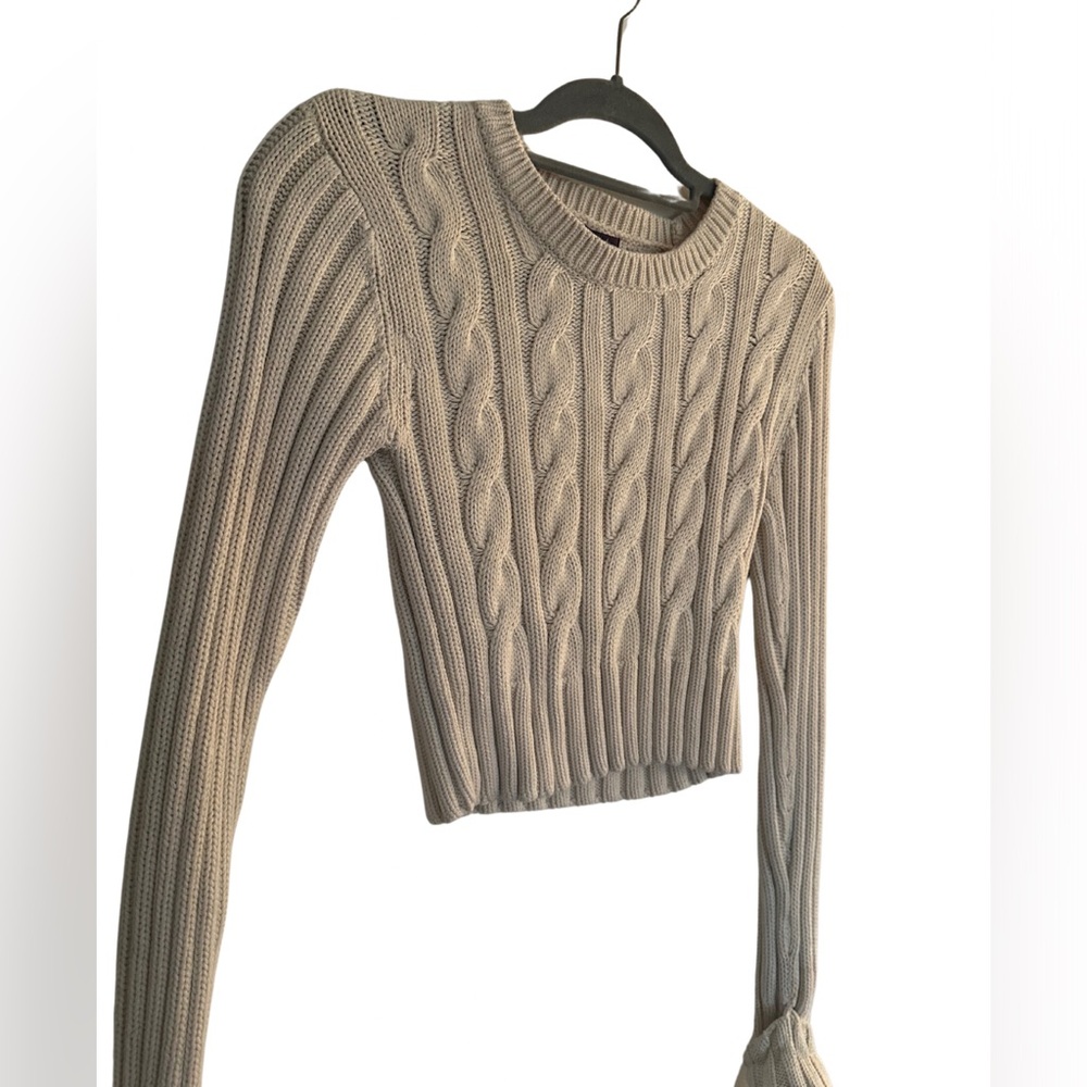 Taunt Cream Cable Knit Cropped Sweater – XS – EUC